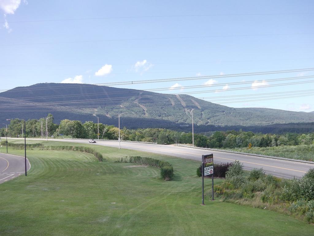 Holiday Villa Resorts At Mont Ste Anne Beaupré Екстериор снимка